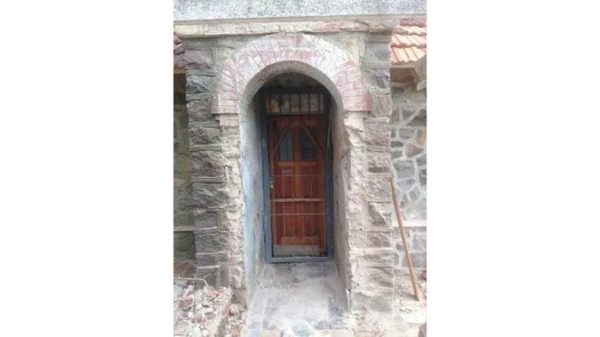 Incendiaron la Casa de las Colectividades en el Jardín de la Paz